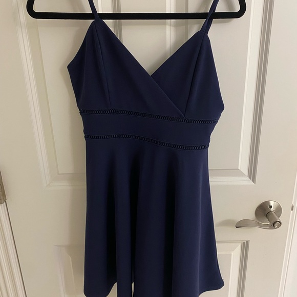 Francesca's Collections Dresses & Skirts - Francesca’s Navy Blue Spaghetti Strap Dress